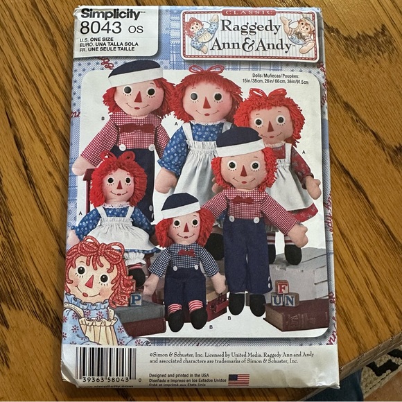 Simplicity 8043 Raggedy Ann & Andy Pattern - Picture 1 of 3